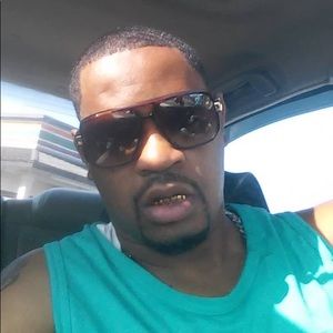 Meet your Posher, Efrem